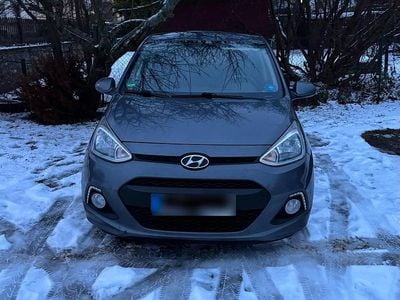 Usata Hyundai i10 87 CV (63 kW) 2015 Grigio Utilitaria