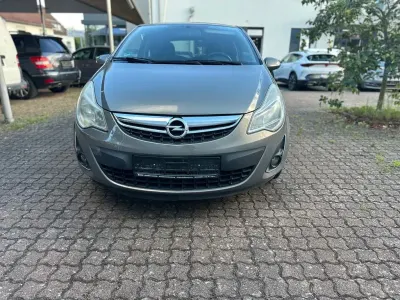 Gebraucht Opel Corsa Satellite 69 PS (50 kW) 2011 Braun Kleinwagen