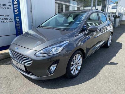 Gebraucht Ford Fiesta Titanium 101 PS (74 kW) 2018 Magneticgrau (metallic) metallic Kleinwagen