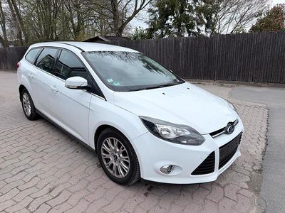 Używany Ford Focus 140 KM (102 kW) 2011 Biały Kombi