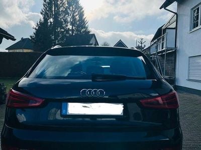 Gebraucht Audi Q3 Sport 177 PS (130 kW) 2012 Schwarz SUV