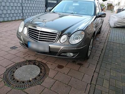 Mercedes E320