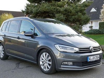 Second-hand VW Touran Highline 190 CP (139 kW) 2016 Gri Monovolum