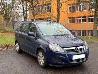 Gebraucht 2013 Opel Zafira Family Van / Kleinbus | 4.000 € (Etwas zu teuer)