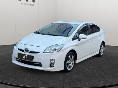 Käytetty Toyota Prius Life 99 HP (72 kW) 2010 Valkoinen Viistoperä
