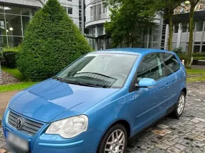 Gebraucht VW Polo 64 PS (47 kW) 2006 Blau Kleinwagen