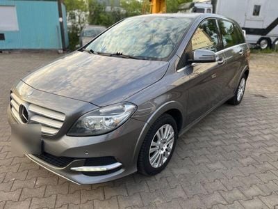 Mercedes B200