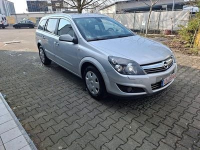 Gebraucht Opel Astra Innovation 140 PS (102 kW) 2009 Silber Kombi