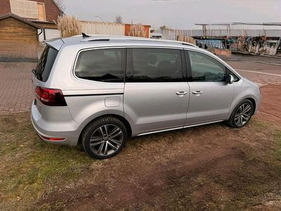 Gebraucht VW Sharan 150 PS (110 kW) 2016 Silber Van / Kleinbus