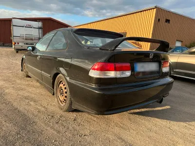 Usata Honda Civic 105 CV (77 kW) 1998 Nero Coupé
