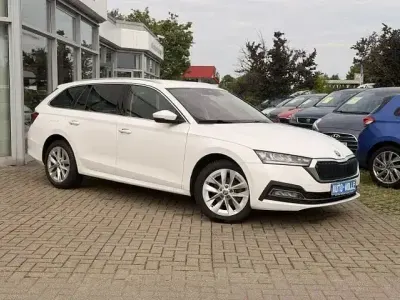 Gebraucht Skoda Octavia Style 110 PS (80 kW) 2022 Weiß Limousine