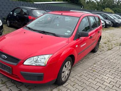 Gebraucht Ford Focus Ambiente 90 PS (66 kW) 2005 Rot Kombi