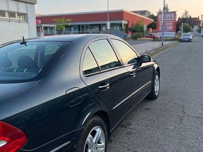 Mercedes E200