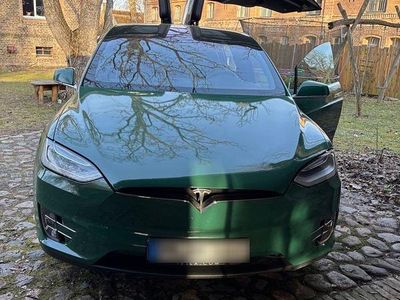 Begagnad Tesla Model X 492 kW (670 HK) 2020 Svart SUV