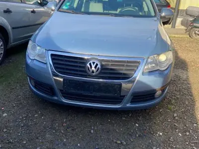 Second-hand VW Passat Trendline 140 CP (102 kW) 2008 Gri Break