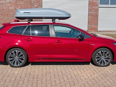 Begagnad Toyota Corolla Team 184 HK (135 kW) 2020 Röd Kombi