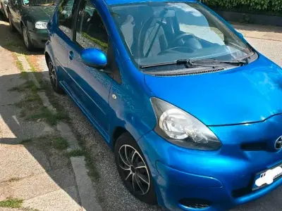Gebraucht Toyota Aygo 68 PS (50 kW) 2009 Blau Kleinwagen