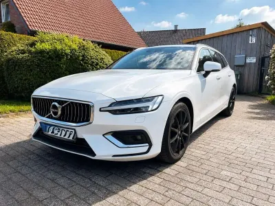 Gebraucht Volvo V60 Inscription 190 PS (139 kW) 2018 Weiß Kombi