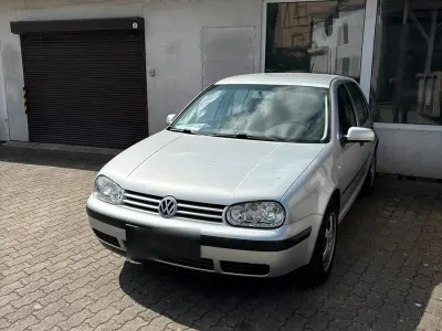 Gebraucht VW Golf IV 105 PS (77 kW) 2002 Silber Kleinwagen