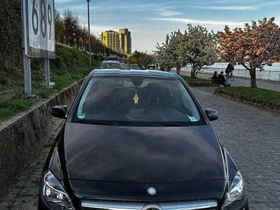 Gebraucht Mercedes B180 Edition 1 122 PS (89 kW) 2012 Schwarz Van / Kleinbus