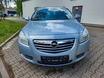 Gebraucht Opel Insignia Edition 131 PS (96 kW) 2013 Silber Kombi