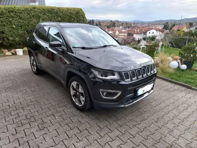 Gebraucht Jeep Compass Limited 140 PS (102 kW) 2018 Schwarz SUV