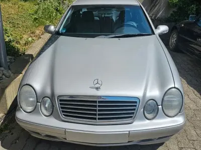 Gebraucht Mercedes CLK200 Avantgarde 136 PS (100 kW) 2000 Silber Coupé