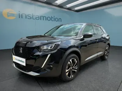 Usata Peugeot e-2008 Allure 100 kW (136 CV) 2021 Nero SUV