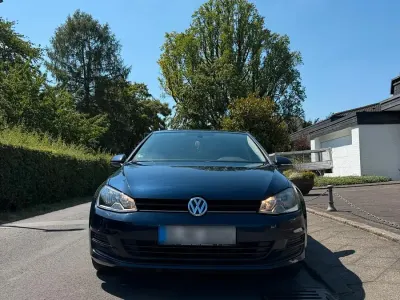 Gebraucht VW Golf VII 86 PS (63 kW) 2013 Blau Limousine