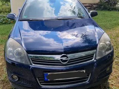 Gebraucht Opel Astra 110 PS (80 kW) 2008 Blau Limousine