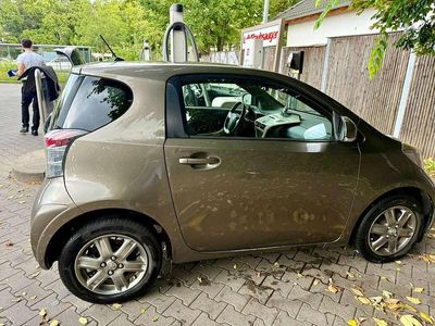 Toyota iQ