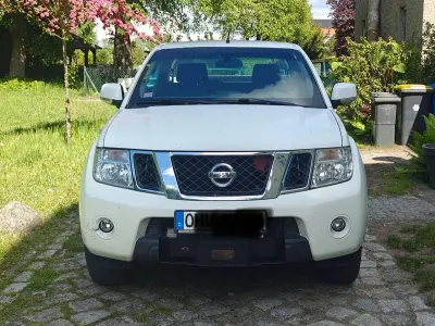 Gebraucht Nissan Navara SE 190 PS (139 kW) 2011 Weiß Pickup