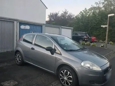Gebraucht Fiat Punto 77 PS (56 kW) 2011 Grau Kleinwagen
