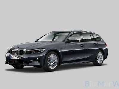 Mineralgraub39 Gebraucht 2022 BMW 320e Luxury Line Kombi | 28.999 € (Guter Preis)
