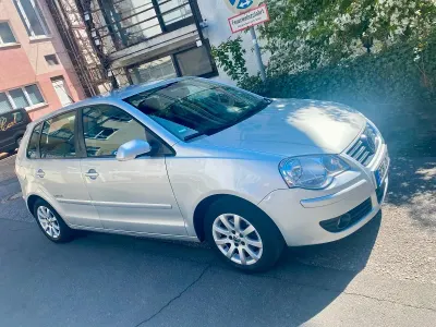 Gebraucht VW Polo 80 PS (58 kW) 2009 Silber Kleinwagen