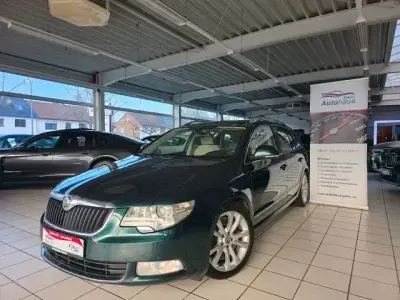 Używany Skoda Superb Elegance 260 KM (191 kW) 2011 Zielony Kombi