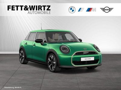 Gebraucht Mini Cooper 156 PS (114 kW) 2024 British racing green iv metallic Kleinwagen