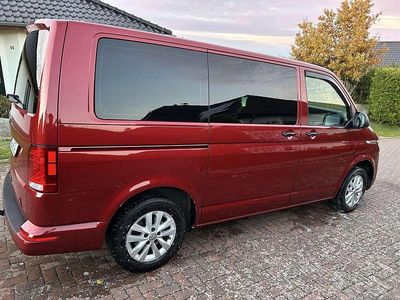 Gebraucht VW Multivan Family 110 PS (80 kW) 2021 Rot Van