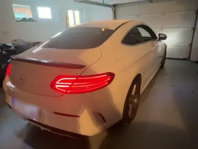 Gebraucht Mercedes C180 156 PS (114 kW) 2016 Weiß Coupé