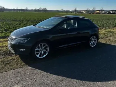 Usado Seat Leon FR 179 HP (131 kW) 2013 Preto Coupé