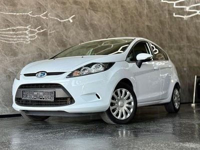 Usata Ford Fiesta Trend 97 CV (71 kW) 2010 Bianco Berlina