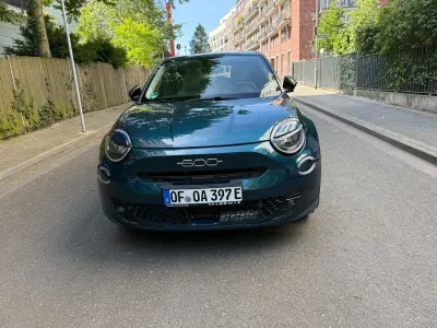 Gebraucht Fiat 600E La Prima 114 kW (156 PS) 2024 Grün Limousine