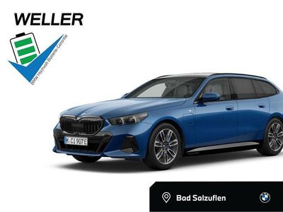 Gebraucht BMW 550e M Sport 489 PS (359 kW) 2025 Phytonicblau (blau) Kombi