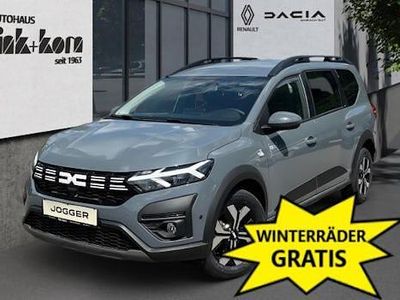 Gebraucht Dacia Jogger Expression 110 PS (80 kW) 2025 Grau Van / Kleinbus