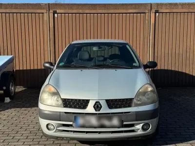 Usata Renault Clio II 75 CV (55 kW) 2002 Argento Utilitaria