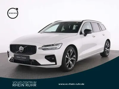 Gebraucht Volvo V60 Ultra 197 PS (144 kW) 2025 Crystal white pearl / metallic Kombi