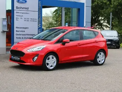 Gebraucht Ford Fiesta Cool & Connect 75 PS (55 kW) 2020 Racerot Kleinwagen
