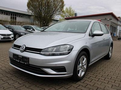Gebraucht VW Golf VII 116 PS (85 kW) 2018 Silber Limousine