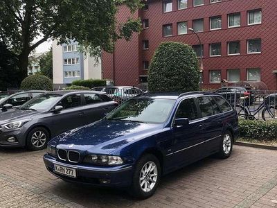 BMW 528