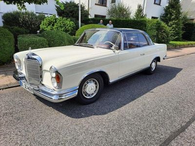 Usata Mercedes 220 120 CV (88 kW) 1962 Bianco Coupé